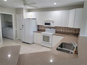 3062 Driftwood Way-Unit -4305 in Naples, FL - Building Photo - Building Photo