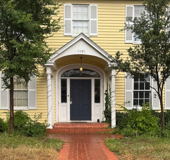 property at 1101 W 22nd St
