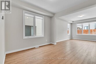 531 Rye Grass Wy in Ottawa, ON - Building Photo - Building Photo