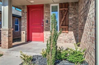 9207 SW 47th St in Oklahoma City, OK - Building Photo - Building Photo