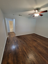 517 NE 19th St in Grand Prairie, TX - Building Photo - Building Photo