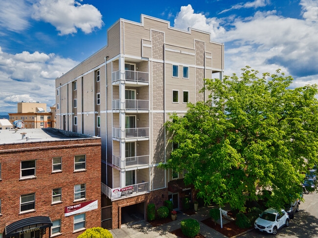 Stillwater Apartments