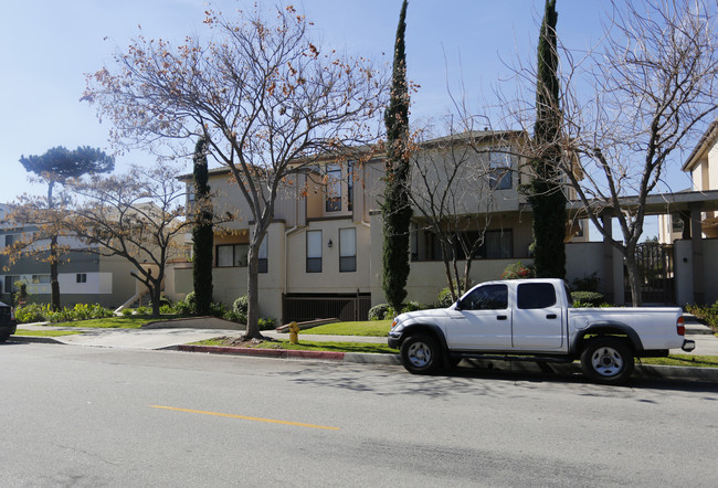 335 Concord St in Glendale, CA - Building Photo - Building Photo