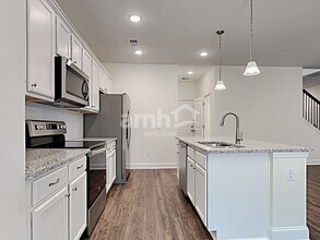 610 W Lionel Rd in Moncks Corner, SC - Building Photo - Building Photo