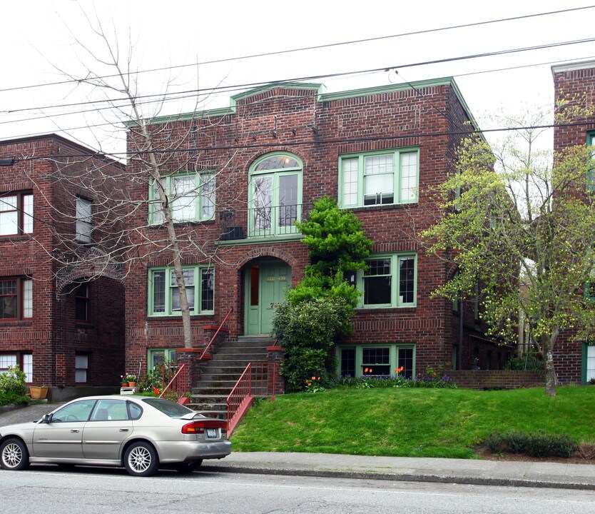 726 E 10th Ave in Seattle, WA - Foto de edificio