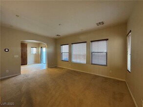 9019 Winchester Ridge St in Las Vegas, NV - Building Photo - Building Photo