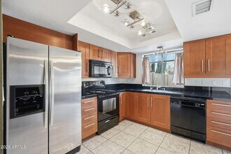 1736 N Sierra Vista Dr in Tempe, AZ - Building Photo - Building Photo