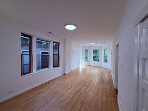 1336 W Barry Ave in Chicago, IL - Building Photo - Building Photo