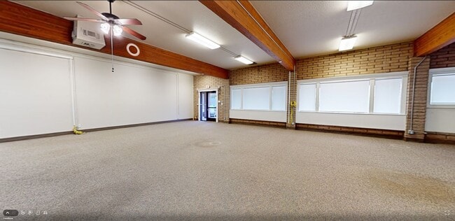 4216 Shasta Dam Blvd in Shasta Lake, CA - Foto de edificio - Building Photo