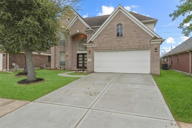 property at 6819 Oakbranch Manor Ln