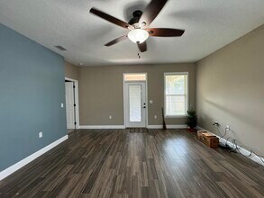 1377 N Beal Ext in Fort Walton Beach, FL - Building Photo - Building Photo