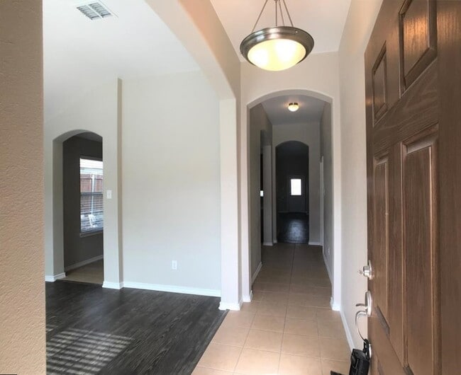 9952 Mt Pheasant Rd in Fort Worth, TX - Building Photo - Building Photo