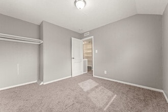 103 Cannon Rd in East Hartford, CT - Building Photo - Building Photo