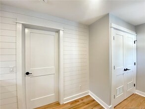 32 Pulaski St in Norwalk, CT - Building Photo - Building Photo