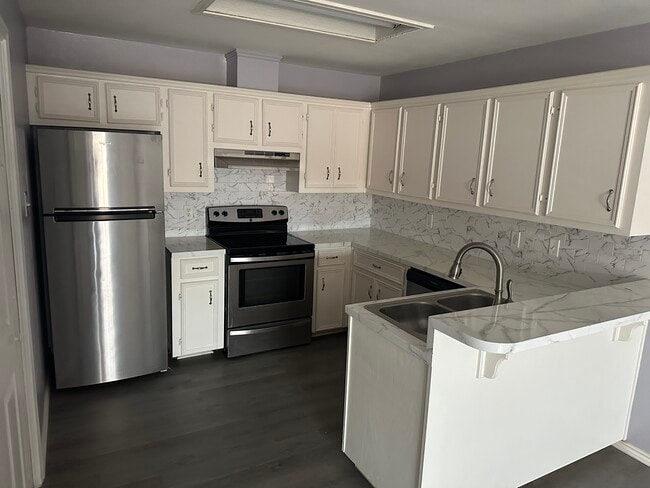3200 N 25 1/2 St, Unit 1