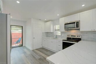 27650 Imperial Shores Blvd, Unit 27650 in Bonita Springs, FL - Foto de edificio - Building Photo