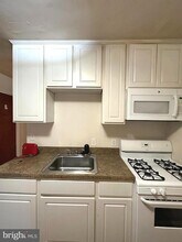 3900 Terrace St, Unit 5 in Philadelphia, PA - Foto de edificio - Building Photo