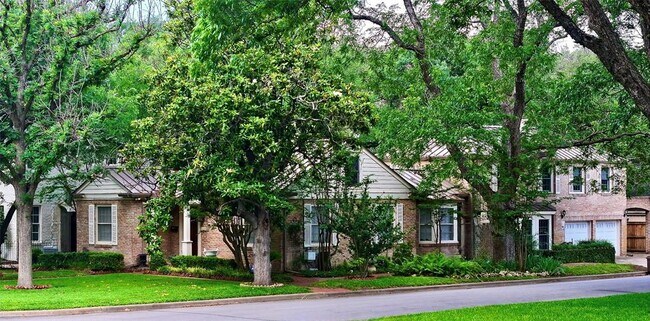2534 Harris Blvd in Austin, TX - Building Photo - Building Photo