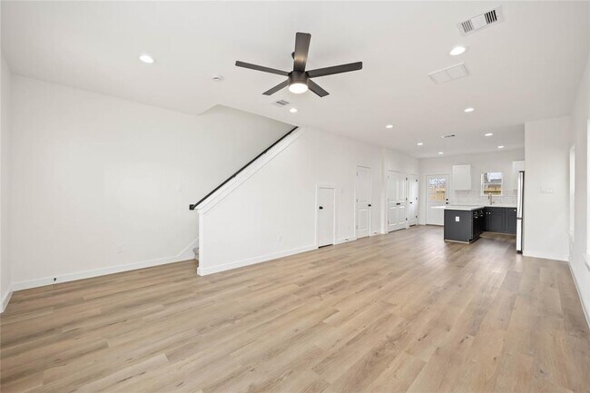 7921 Bonaire St-Unit -B in Houston, TX - Building Photo - Building Photo