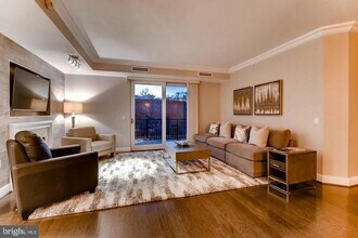 801 Key Hwy in Baltimore, MD - Building Photo - Building Photo