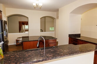 516 Grosvenor Ln in Aurora, IL - Building Photo - Building Photo