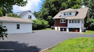 3812 Taylorsville Rd in Louisville, KY - Foto de edificio - Building Photo