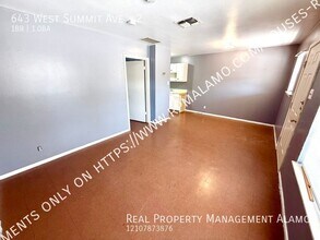 643 W Summit Ave. in San Antonio, TX - Building Photo - Building Photo