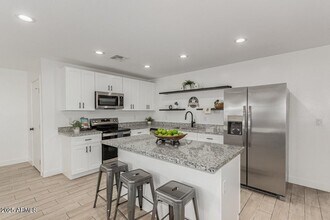 1932 E Carver Dr in Phoenix, AZ - Building Photo - Building Photo