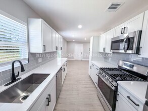 10242 Fuqua St in Houston, TX - Building Photo - Building Photo