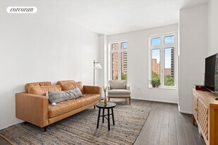 543 W 122nd St in New York, NY - Building Photo