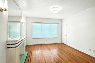 1573 Pennsylvania Ave, Unit 5n in Miami Beach, FL - Foto de edificio - Building Photo