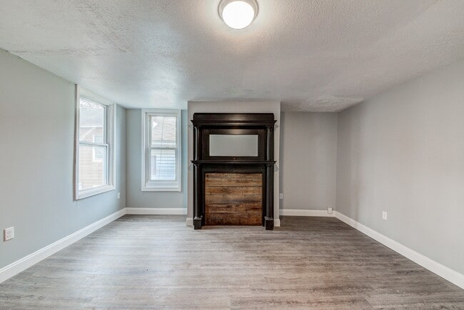 744 Proctor Wy in Pittsburgh, PA - Building Photo - Building Photo