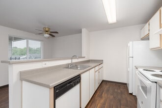 Bethany Meadows in Portland, OR - Building Photo - Interior Photo