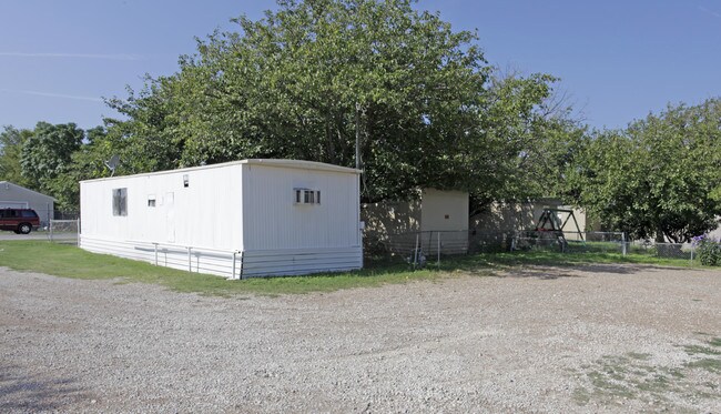 Azle Ave Mobile Home Park in Fort Worth, TX - Building Photo - Building Photo