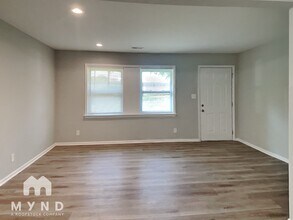 5119 Snow White Ln in Charlotte, NC - Building Photo - Building Photo