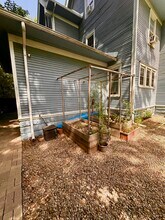 2950 W 14th St, Unit Third Floor Unit in Cleveland, OH - Building Photo - Building Photo