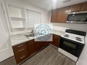 2626 Broadway Ave in Jacksonville, FL - Building Photo - Building Photo