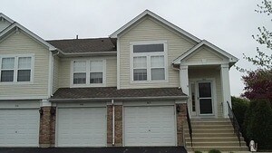 945 Huntington Dr in Elk Grove Village, IL - Foto de edificio