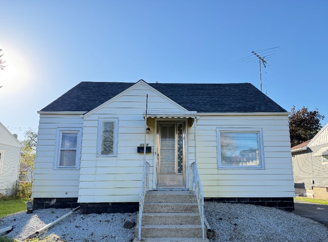 property at 18534 Wentworth Ave