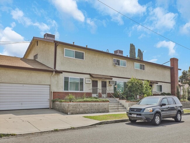 property at 220 S 7th St