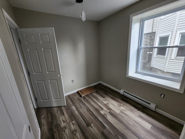 830 13th Ave, Unit C in Prospect Park, PA - Foto de edificio - Building Photo