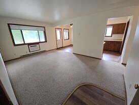131 Maple Ave S, Unit #3 in Slinger, WI - Building Photo