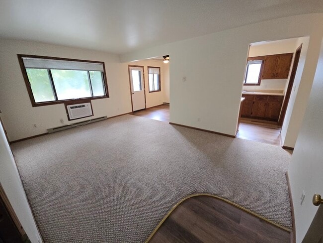 131 Maple Ave S, Unit #3