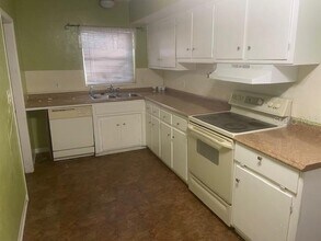 5541 Lown St N in St. Petersburg, FL - Building Photo - Building Photo