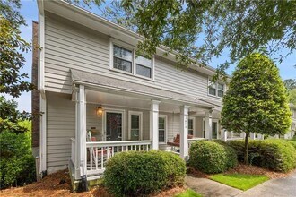 2674 Farmstead Rd in Smyrna, GA - Building Photo - Building Photo