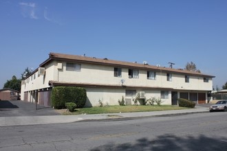 441-455 N Orange Ave in La Puente, CA - Building Photo - Building Photo