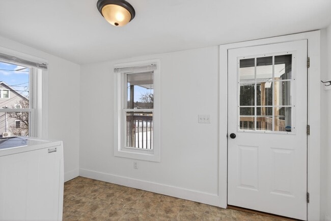 28 DuPont Ave, Unit 2 in Biddeford, ME - Building Photo - Building Photo