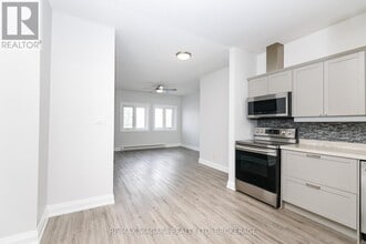 2 Lewis St in Fort Erie, ON - Building Photo - Building Photo