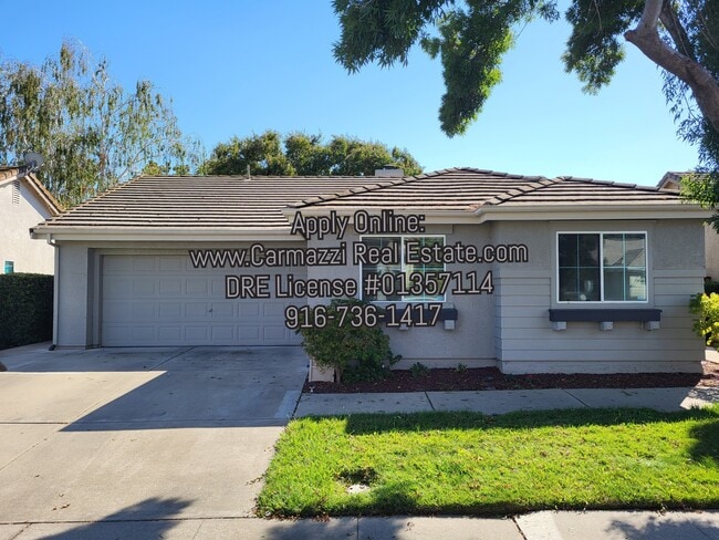 property at 9451 Lakewind Ln