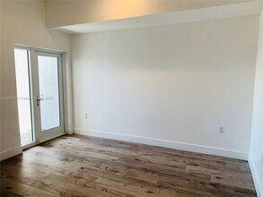 39 NW 7th Ave in Miami, FL - Building Photo - Building Photo